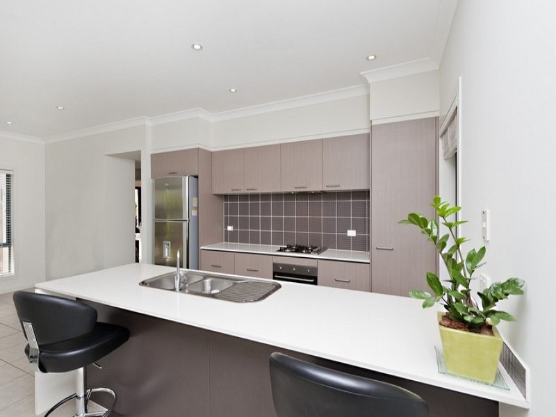 15 Crowcombe Place, Carseldine QLD 4034