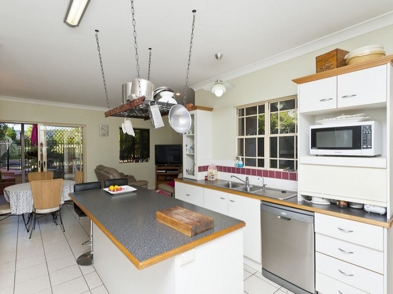 14 Myall Place, Bridgeman Downs QLD 4035