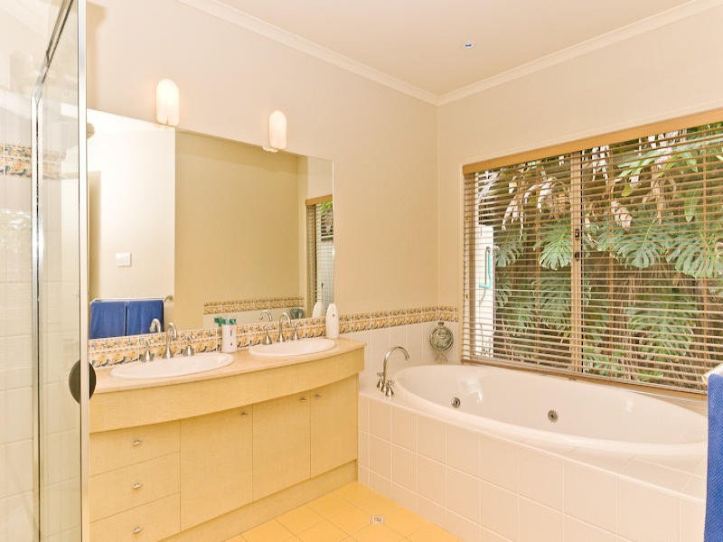 39 Kurrajong Place, Bridgeman Downs QLD 4035