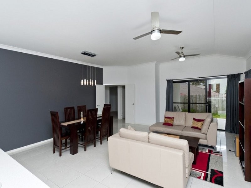 12 Pressland Street, Carseldine QLD 4034