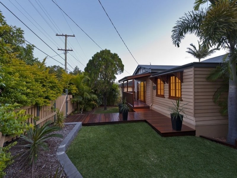 74 Maundrell Terrace, Chermside West QLD 4032
