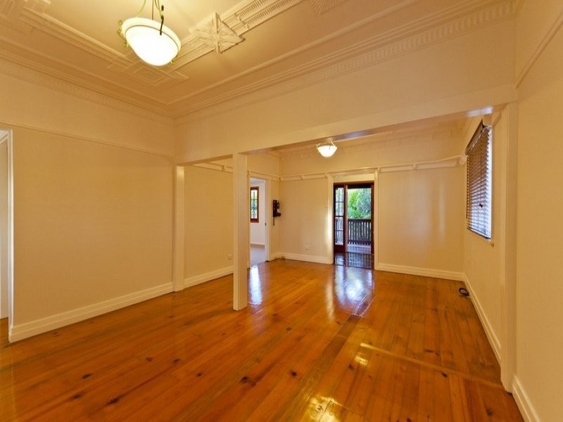 74 Maundrell Terrace, Chermside West QLD 4032