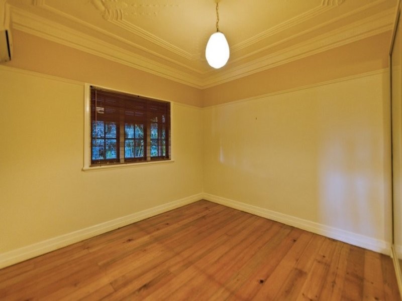 74 Maundrell Terrace, Chermside West QLD 4032
