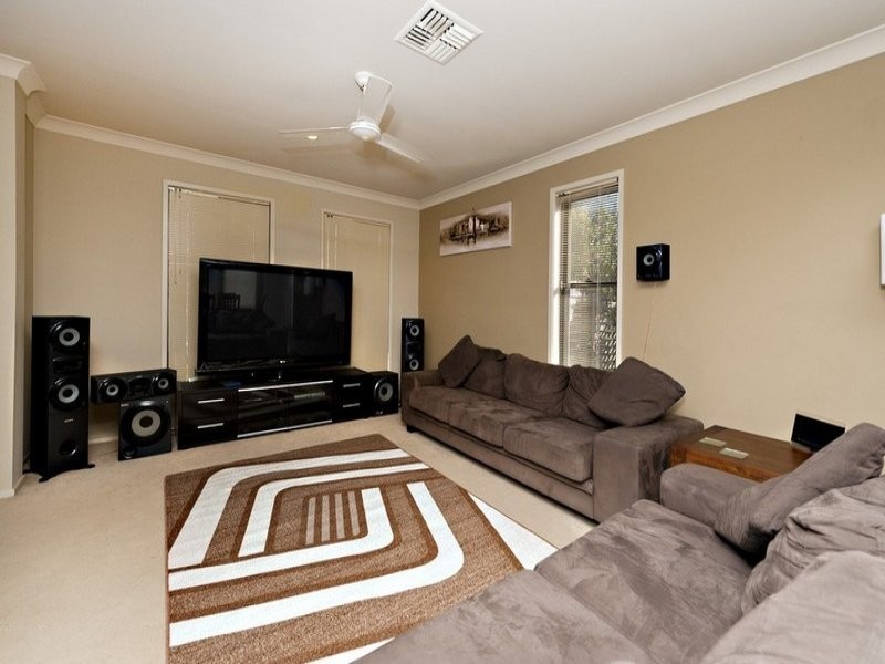 2 Nardoo Close, Carseldine QLD 4034