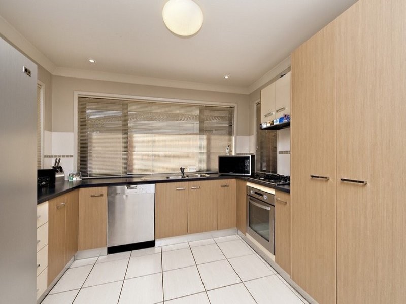 2 Nardoo Close, Carseldine QLD 4034