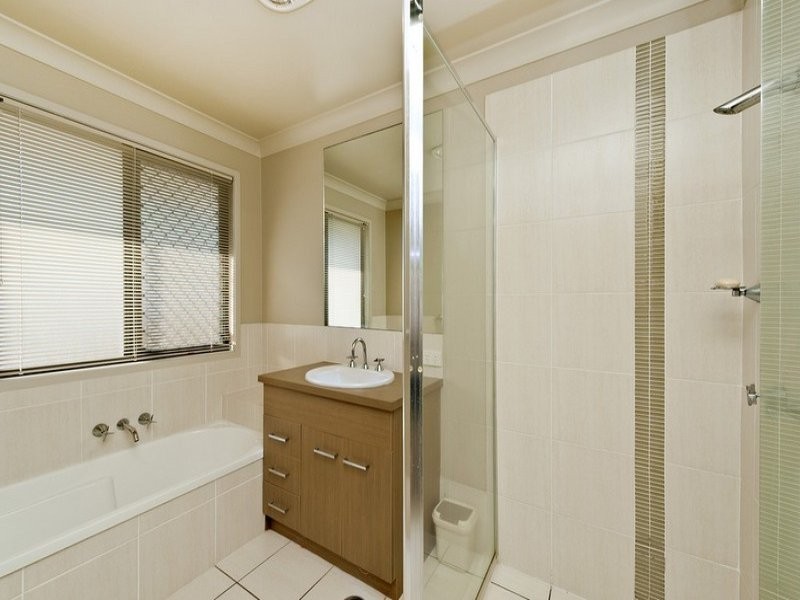 2 Nardoo Close, Carseldine QLD 4034