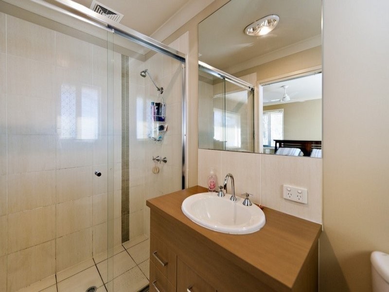 2 Nardoo Close, Carseldine QLD 4034