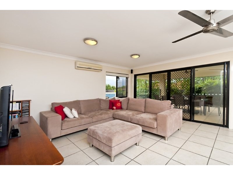 166 Saturn Cres, Bridgeman Downs QLD 4035