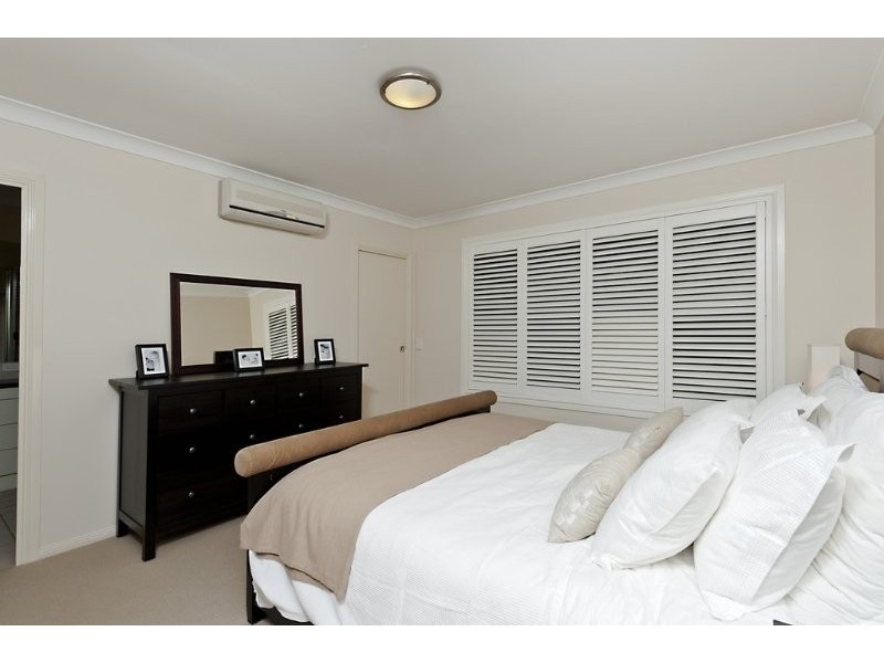 166 Saturn Cres, Bridgeman Downs QLD 4035