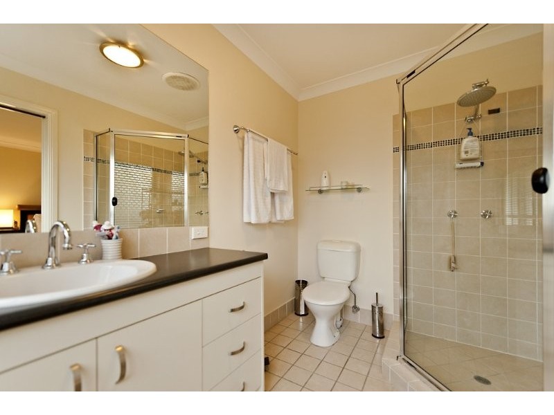 166 Saturn Cres, Bridgeman Downs QLD 4035