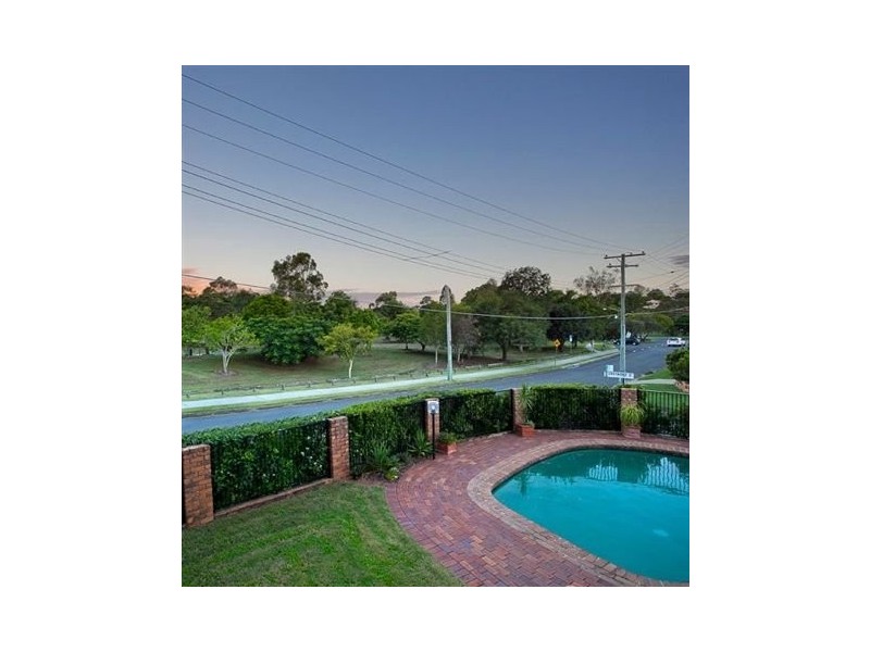 20 Marban Street, Chermside West QLD 4032