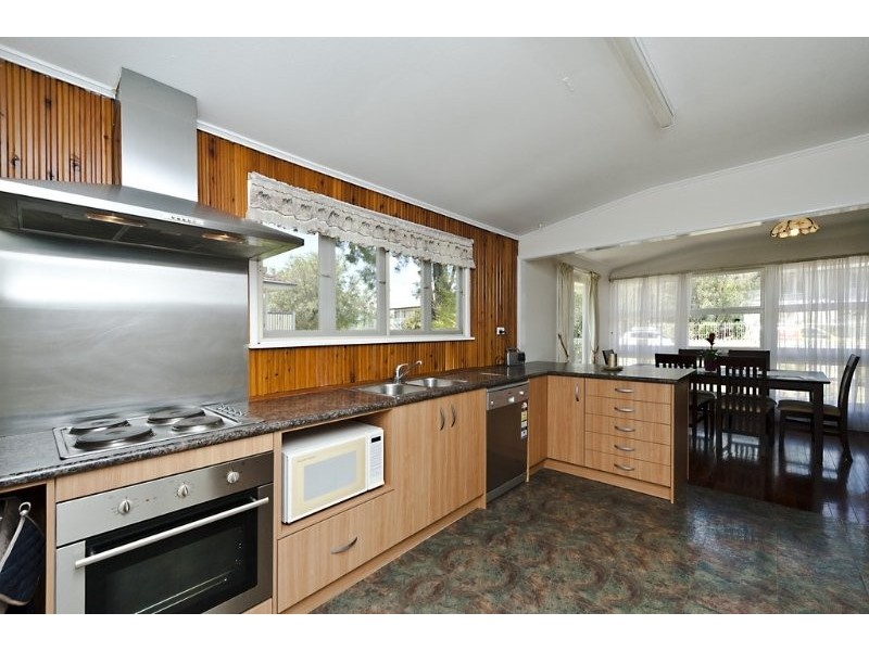 11 Whittaker Street, Chermside West QLD 4032