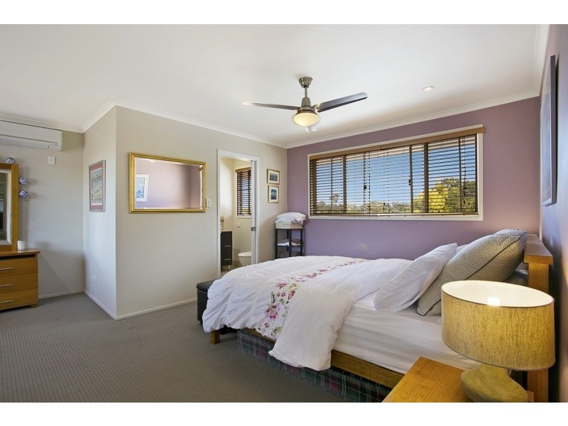 4 Peach Place, Middle Park QLD 4074