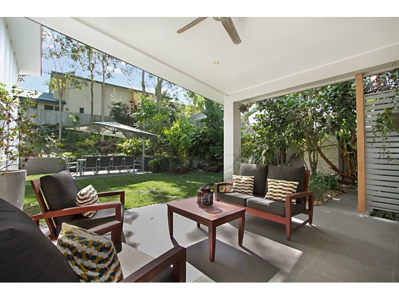 Seventeen Mile Rocks QLD 4073