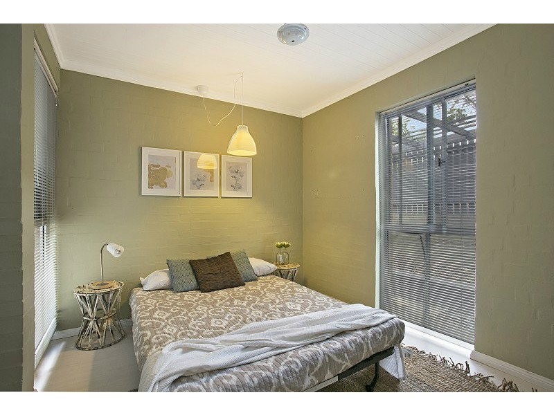 Seventeen Mile Rocks QLD 4073