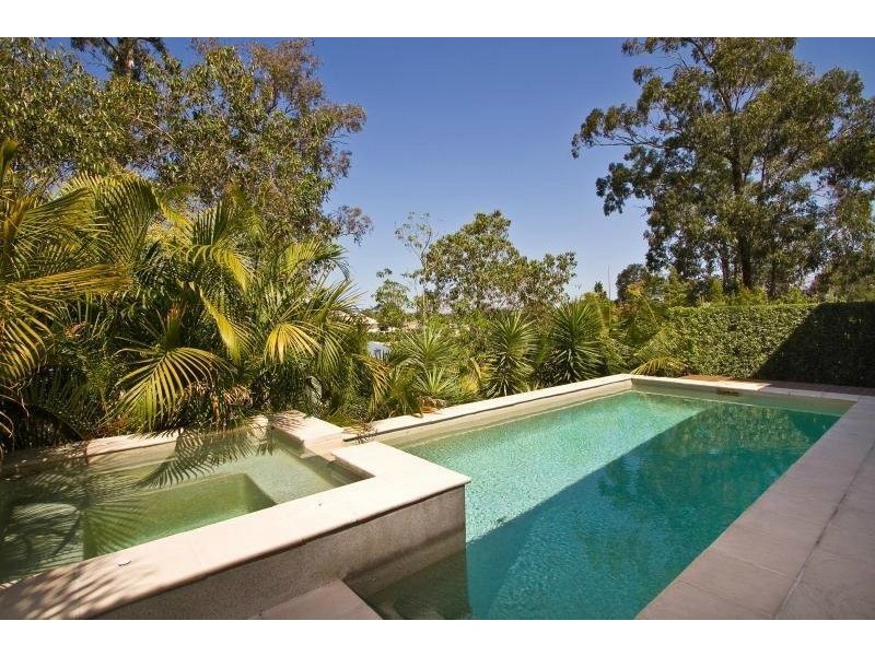 Seventeen Mile Rocks QLD 4073