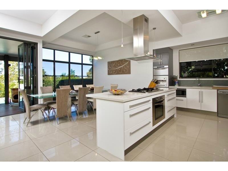 Seventeen Mile Rocks QLD 4073