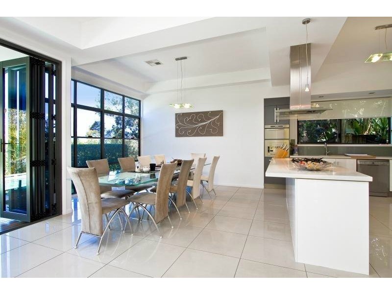 Seventeen Mile Rocks QLD 4073