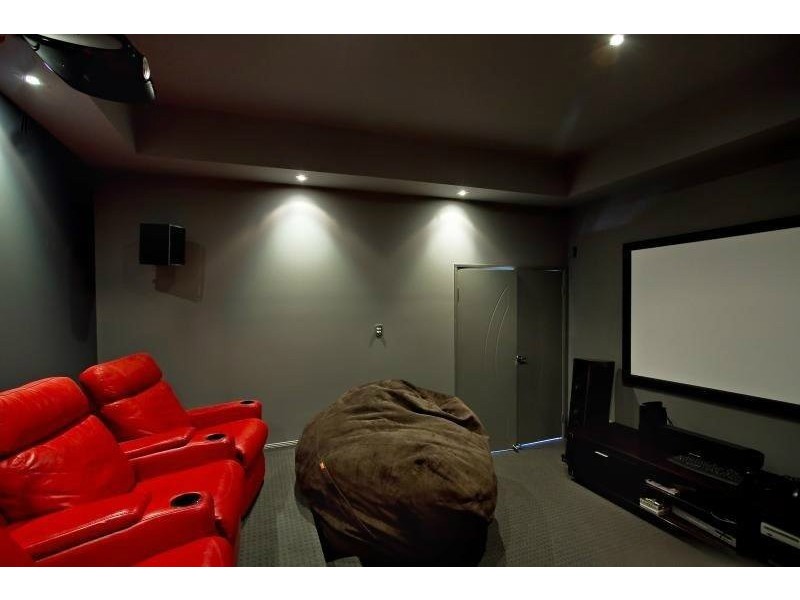 Seventeen Mile Rocks QLD 4073