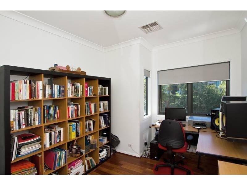 Seventeen Mile Rocks QLD 4073