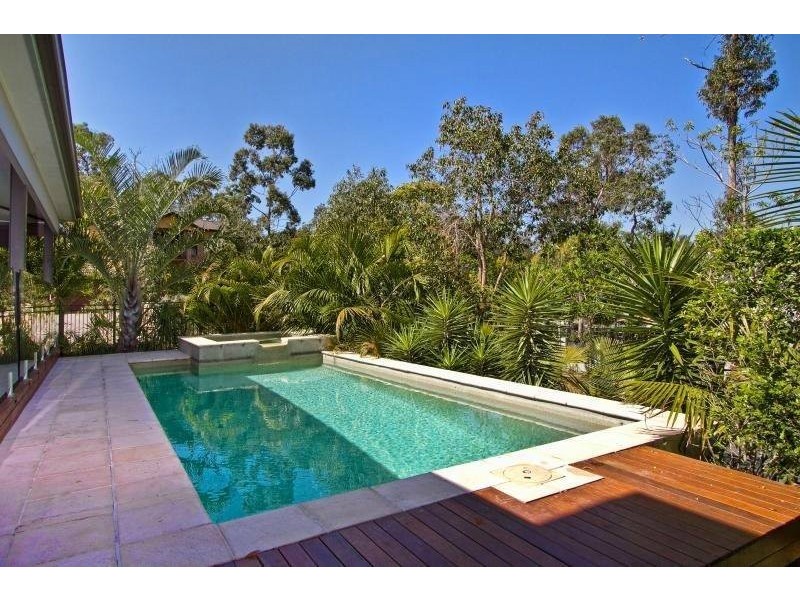 Seventeen Mile Rocks QLD 4073