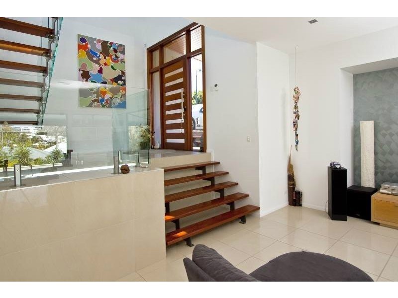 Seventeen Mile Rocks QLD 4073