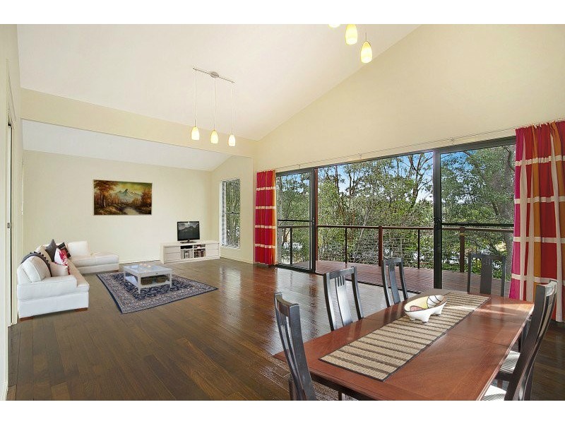 Seventeen Mile Rocks QLD 4073