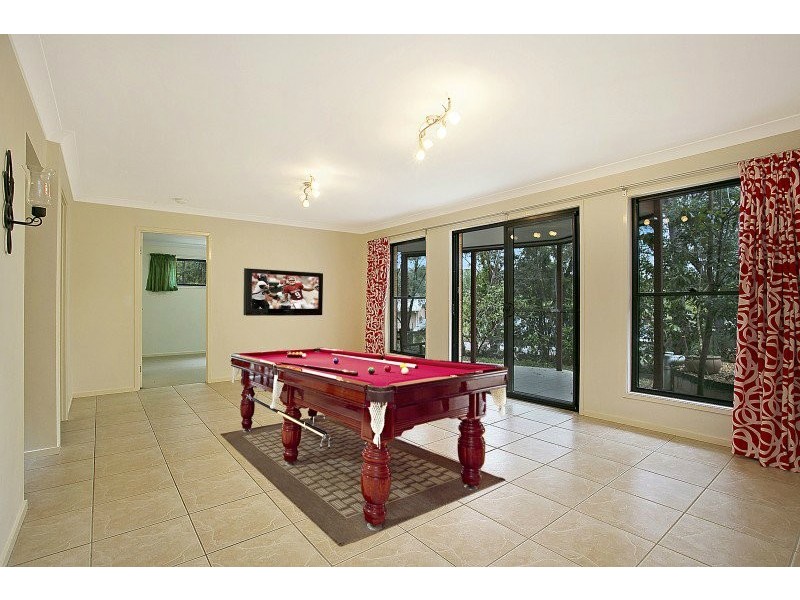 Seventeen Mile Rocks QLD 4073