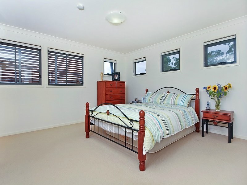 Mount Ommaney QLD 4074