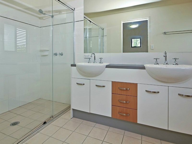 Mount Ommaney QLD 4074