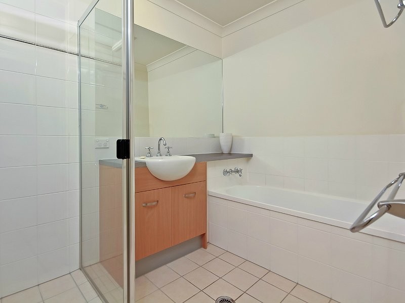 Mount Ommaney QLD 4074