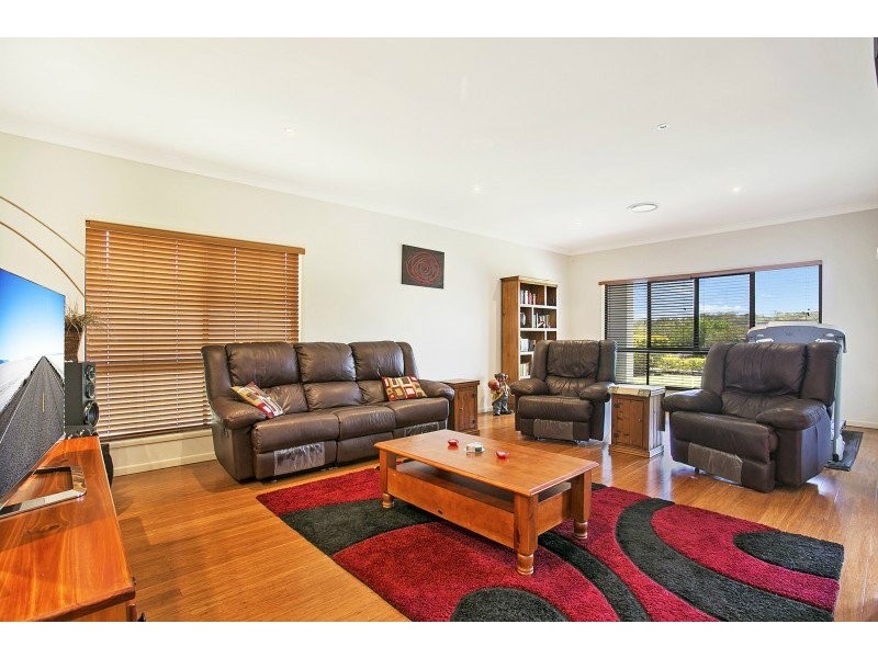 Seventeen Mile Rocks QLD 4073