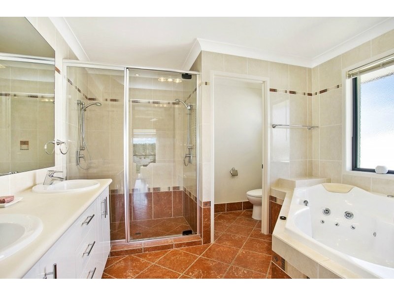 Seventeen Mile Rocks QLD 4073