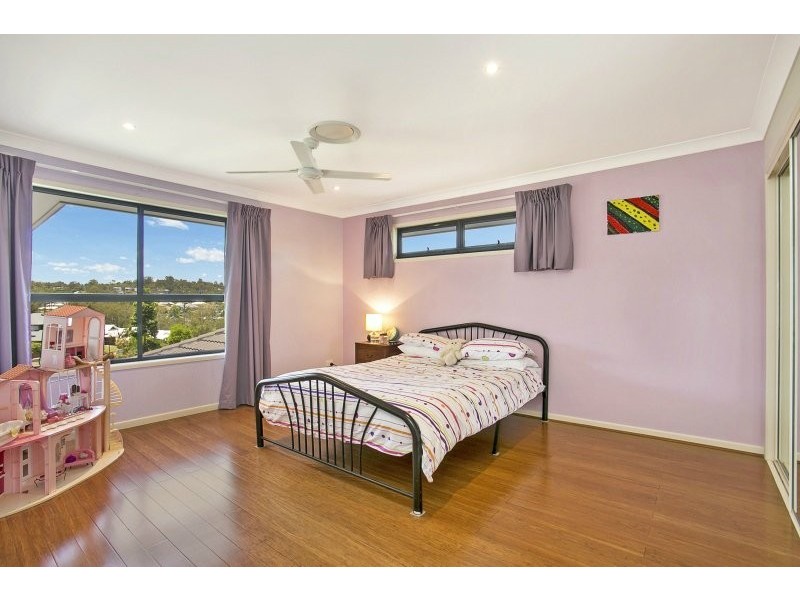 Seventeen Mile Rocks QLD 4073