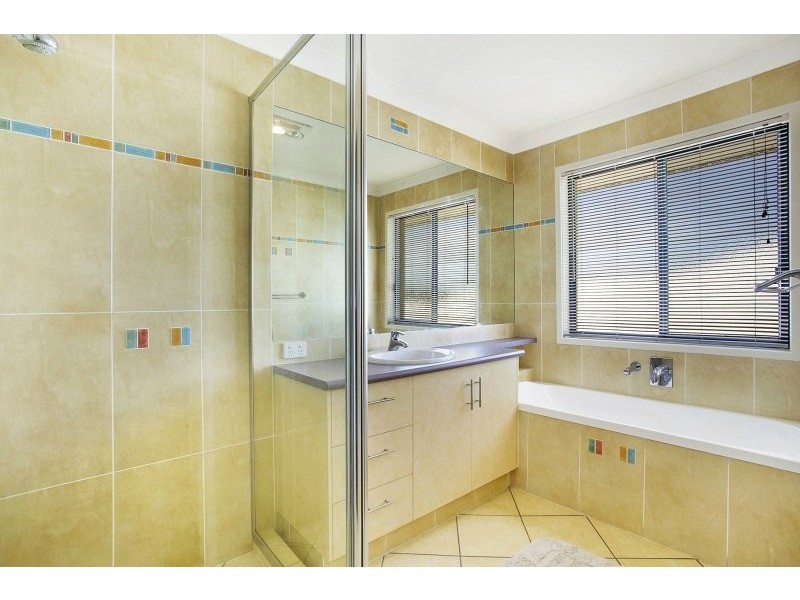 Seventeen Mile Rocks QLD 4073