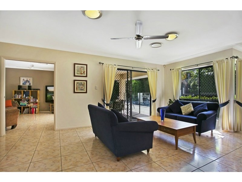 Seventeen Mile Rocks QLD 4073