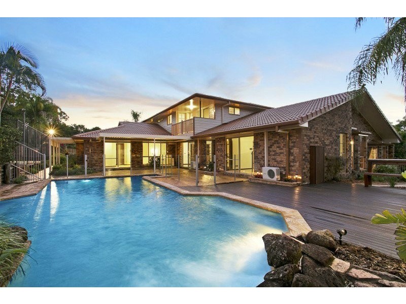 10 Gregory Court, Mount Ommaney QLD 4074