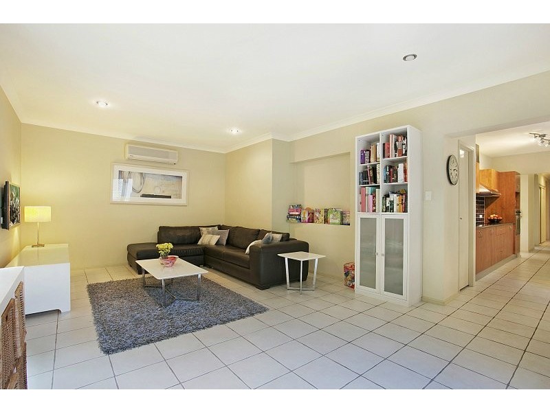 Seventeen Mile Rocks QLD 4073