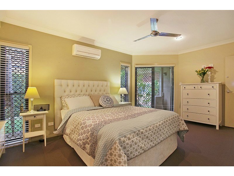 Seventeen Mile Rocks QLD 4073