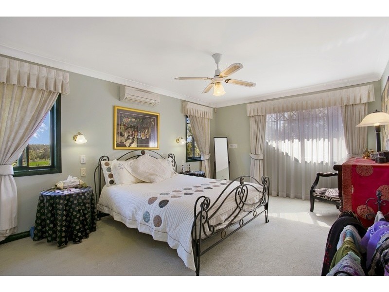 40 Drysdale Street, Mount Ommaney QLD 4074