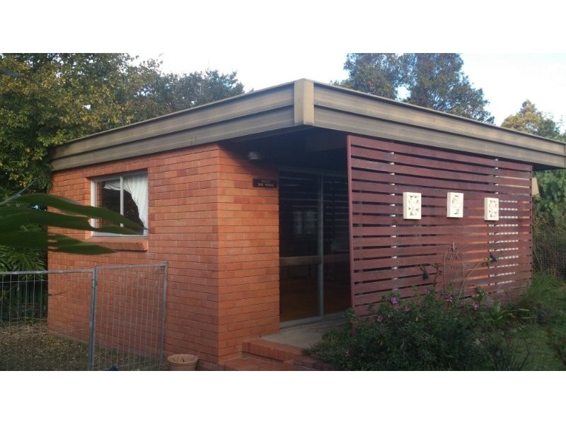 2 Elliott st, Silkstone QLD 4304