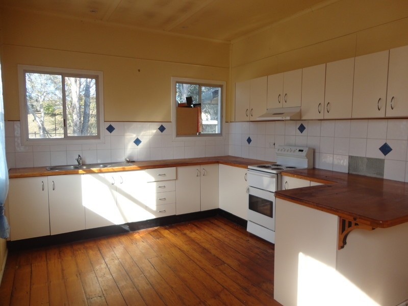 16 Birgen Hills Rd, Bundamba QLD 4304