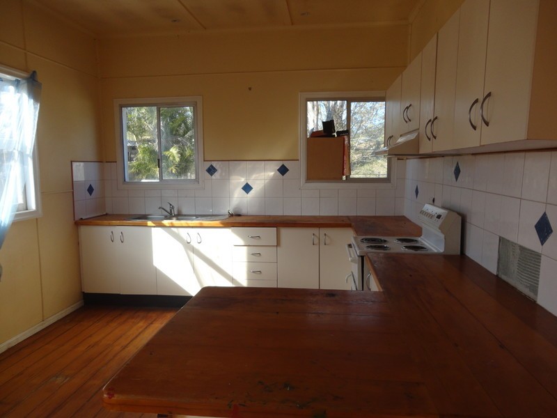 16 Birgen Hills Rd, Bundamba QLD 4304