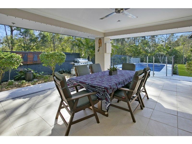 35 Backhousia Cres, Sinnamon Park QLD 4073