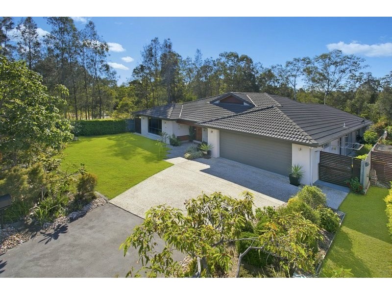 35 Backhousia Cres, Sinnamon Park QLD 4073