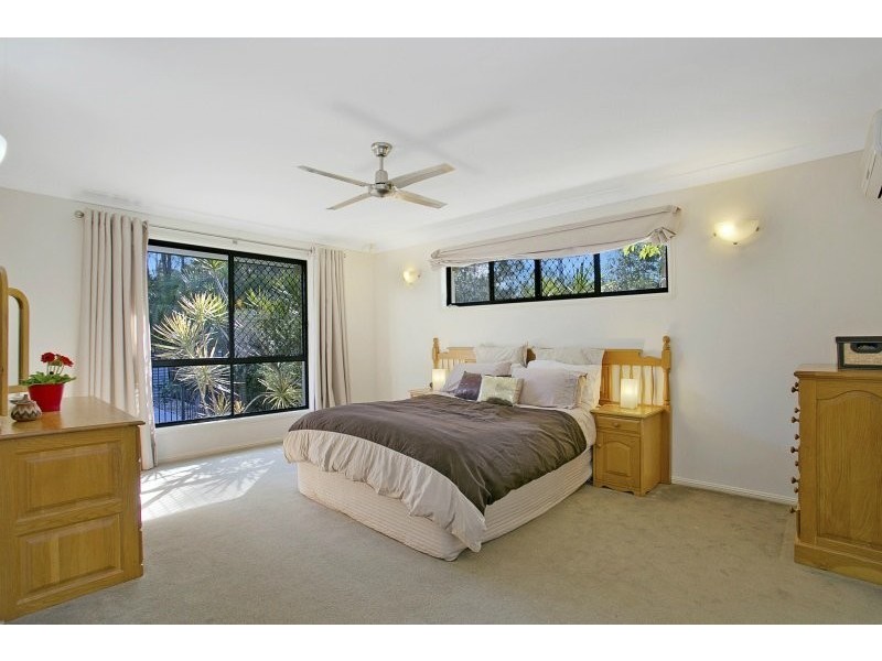 35 Backhousia Cres, Sinnamon Park QLD 4073