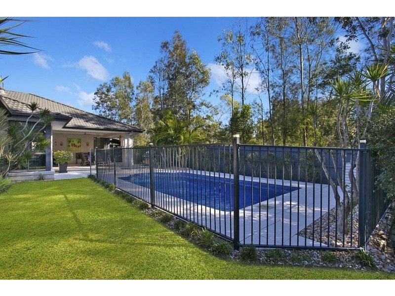 35 Backhousia Cres, Sinnamon Park QLD 4073