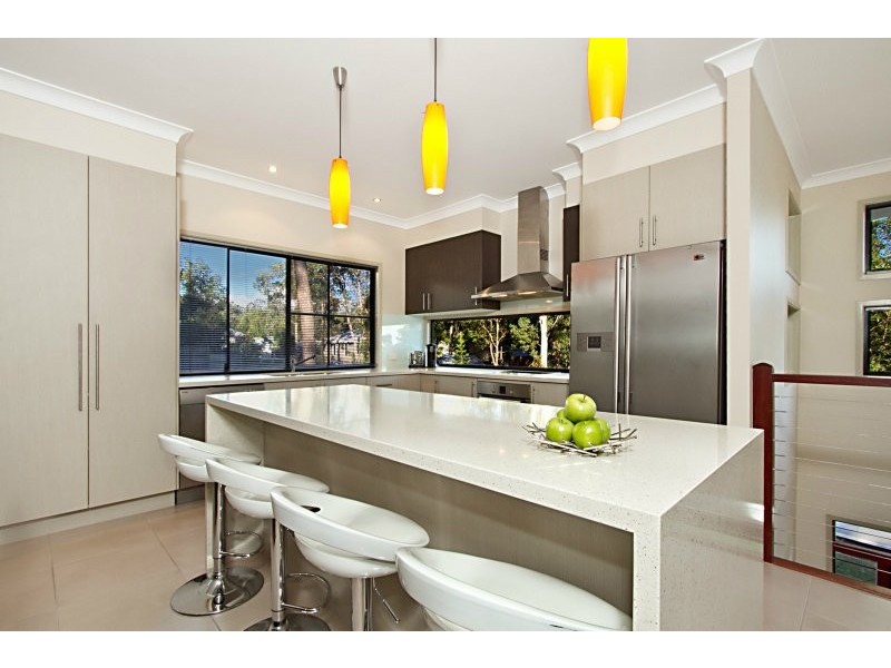 Seventeen Mile Rocks QLD 4073