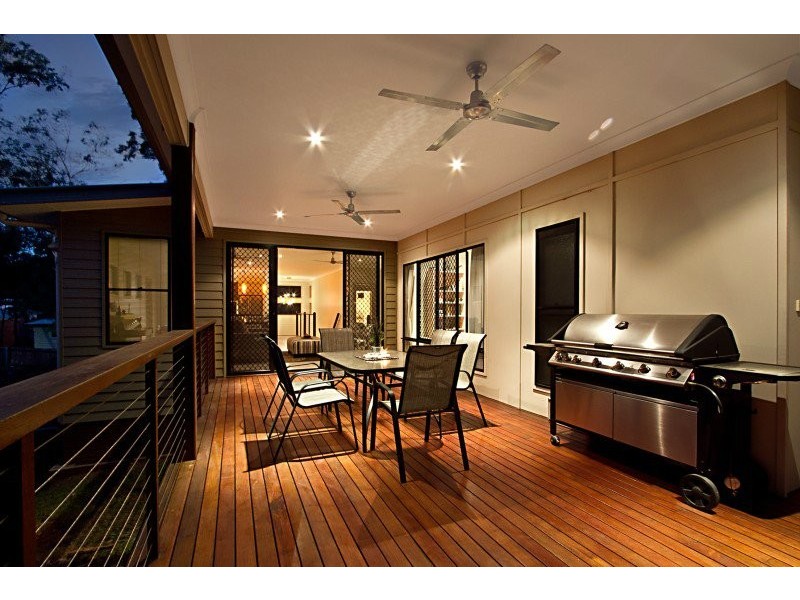 Seventeen Mile Rocks QLD 4073