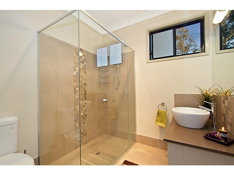 Seventeen Mile Rocks QLD 4073